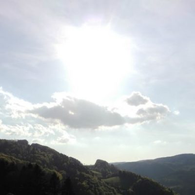 Vue sur la Joux-Chaupe de la route qui mène de St-Ursanne à Epauvillers<br>Blick auf die Joux-Chaupe von der Strasse St-Ursanne-Epauvillers